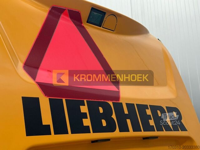 Pala gommata Liebherr L526