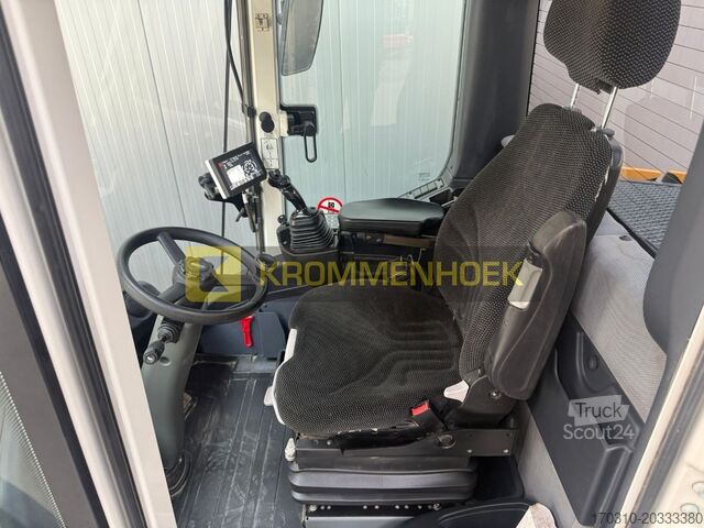 Pala gommata Liebherr L526
