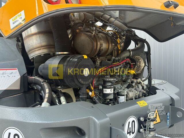Pala gommata Liebherr L526