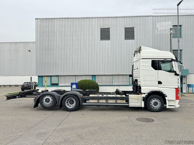 Şasiu pentru vehicul interschimbabil BDF pentru camion MAN TGX 26.510 6x2 LL XLX BDF 7,45-7,80m