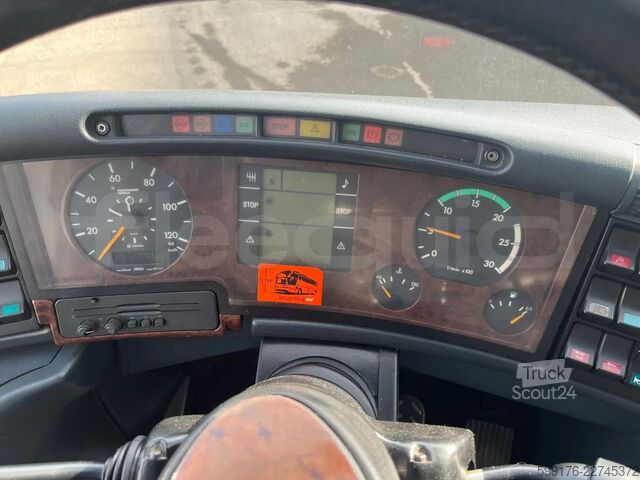 Neoplan Starliner, 2002 года выпуска, 53 посадочных места, соответствие стандарту Euro 3. Neoplan Starliner