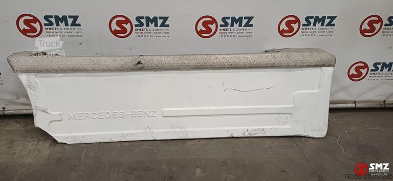Część podwozia Mercedes Occ set sideskirts links + rechts Mercedes SK