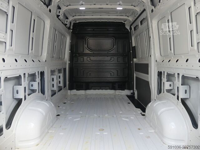 Panelvan VW Crafter Kasten 35 MittellangHochdach LED/NAVI/PDC