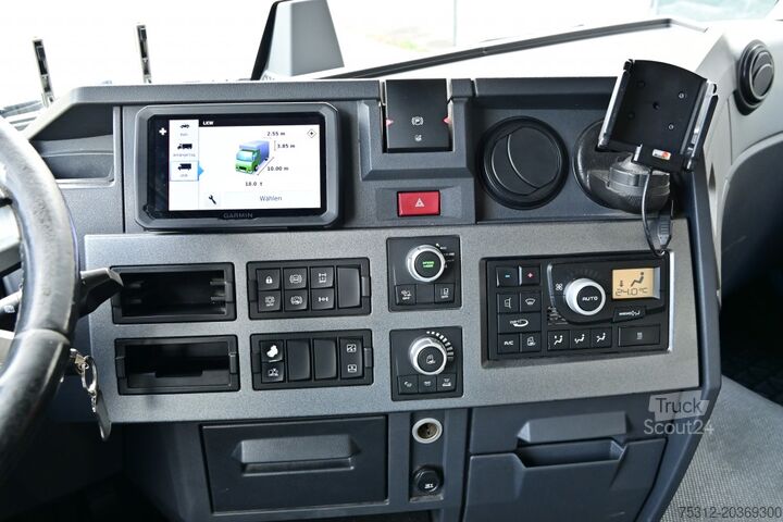 Vrachtwagen met bakwagen Renault T430  E6 4x2 LBW AHK Alufelgen