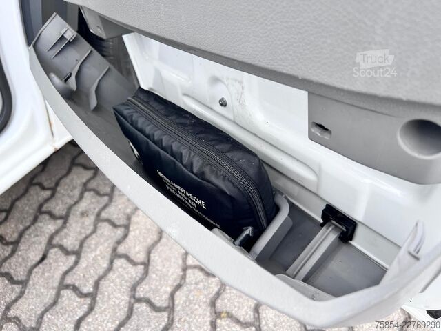 Biltransport varebil MERCEDES-BENZ Sprinter 311CDI+Neuer Aufbau+Luftfederung