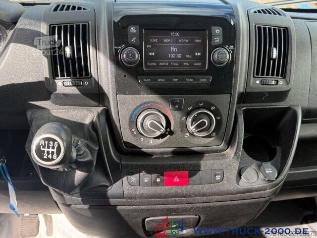 Umpikorja-auto Peugeot Boxer 335 2.2 HDi Premium Hoch+Lang Klima 3Sitze