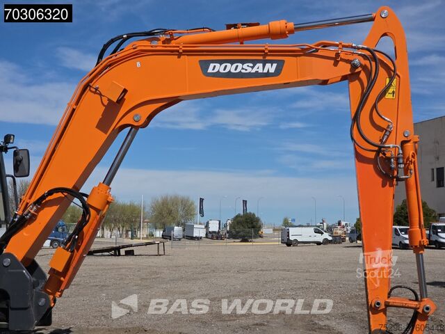 Minirýpadlo Doosan DX85 R-3 A/C - 3 Cucharas
