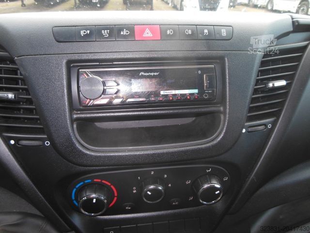 Βαν με κουρτίνα πλευράς IVECO Daily 50C18, 10 Paletten