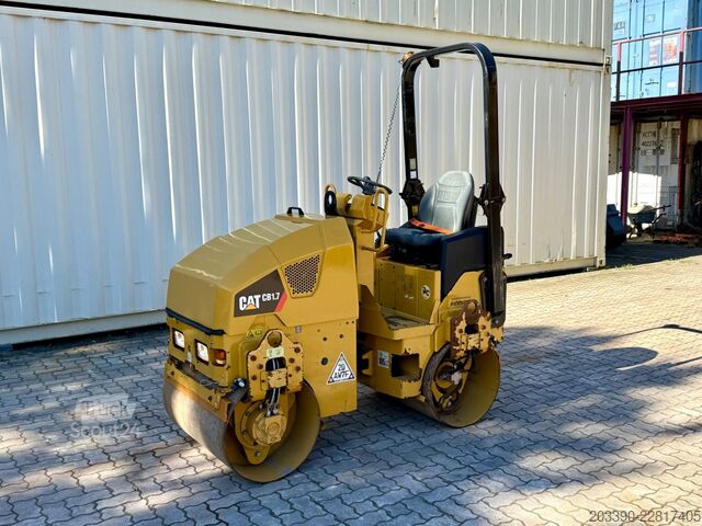 Jednovalcový valec CATERPILLAR CB1.7 / 2019 BJ / 430 Stunden