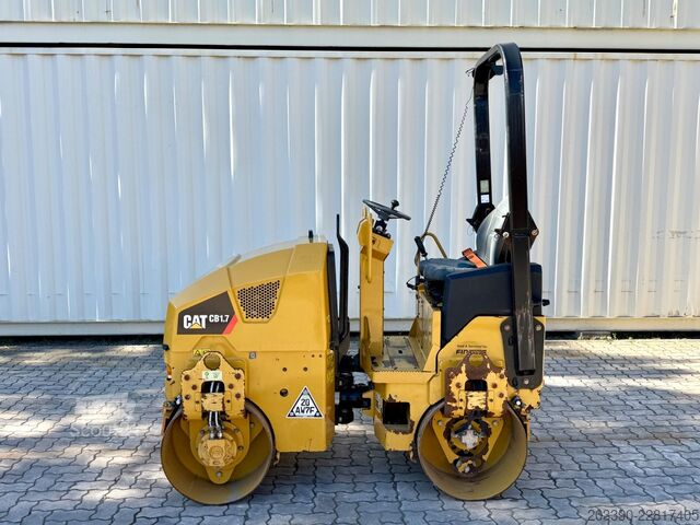 Jednovalcový valec CATERPILLAR CB1.7 / 2019 BJ / 430 Stunden