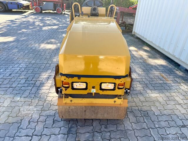 Jednovalcový valec CATERPILLAR CB1.7 / 2019 BJ / 430 Stunden