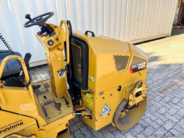 Jednovalcový valec CATERPILLAR CB1.7 / 2019 BJ / 430 Stunden