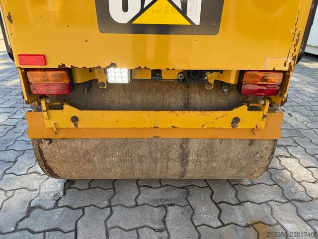 Jednovalcový valec CATERPILLAR CB1.7 / 2019 BJ / 430 Stunden