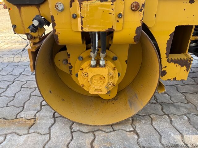 Jednovalcový valec CATERPILLAR CB1.7 / 2019 BJ / 430 Stunden