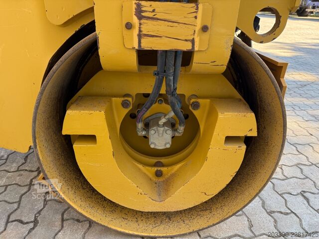 Jednovalcový valec CATERPILLAR CB34B / 2018 BJ / 1.244 Stunden / 4.3 Tonnen