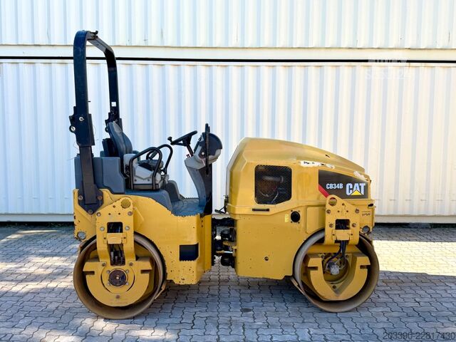 Jednovalcový valec CATERPILLAR CB34B / 2018 BJ / 948 Stunden / 4.3 Tonnen