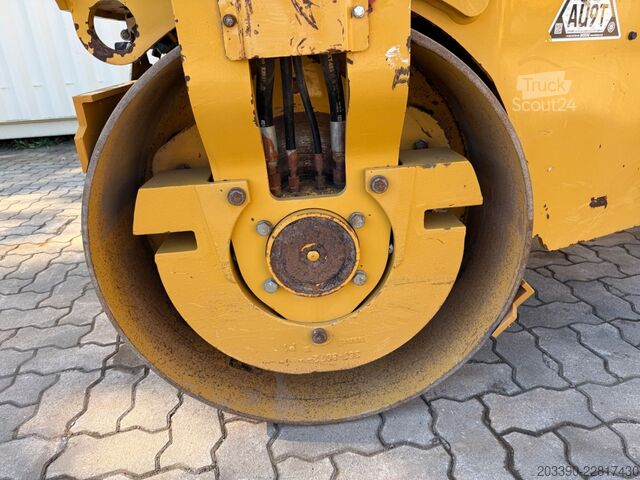 Jednovalcový valec CATERPILLAR CB34B / 2018 BJ / 948 Stunden / 4.3 Tonnen