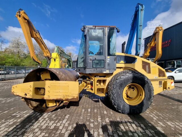 Enkele wals Caterpillar CS 56