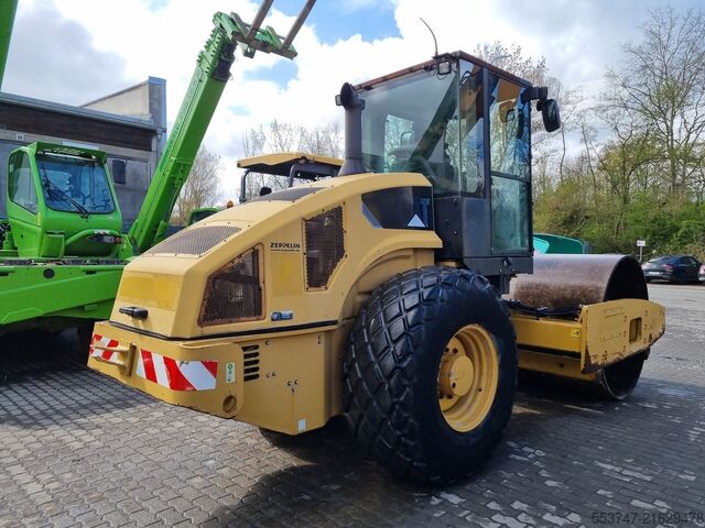 Enkele wals Caterpillar CS 56