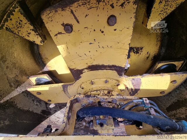 Enkele wals Caterpillar CS 56