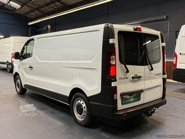 Kastenwagen RENAULT Trafic Kasten L2H1 Komfort Klima R-CAM LED AHK