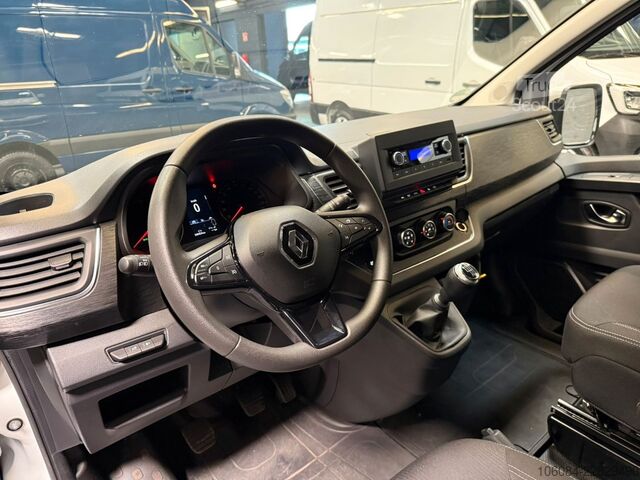 Kleinbus RENAULT Trafic Kombi L1H1 Life Style 8 Sitze AC LED PDC