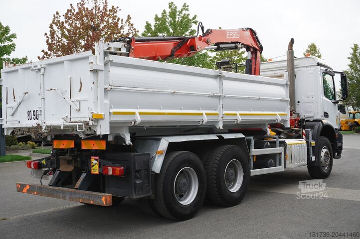 тристранен самосвал Mercedes-Benz Arocs 2636 / 6x4 / HDS Fassi / 3-Way Tip
