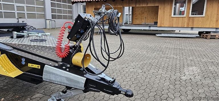 Trattore stradale Kröger EAD14