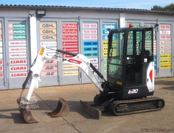 Мини багер BOBCAT E 20 * 2x Löffel * * Verstellfahrwerk *