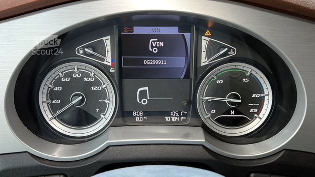 Tractor estándar DAF XF 530 FT