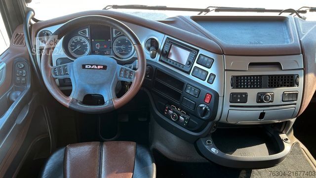 Tractor estándar DAF XF 530 FT