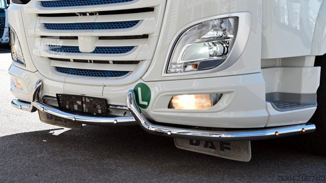 Tractor estándar DAF XF 530 FT