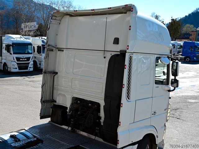 Tractor estándar DAF XF 530 FT