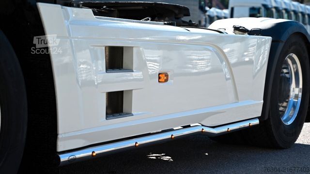 Tractor estándar DAF XF 530 FT