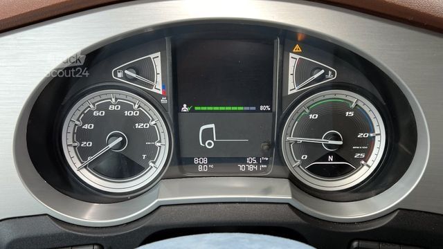 Tractor estándar DAF XF 530 FT