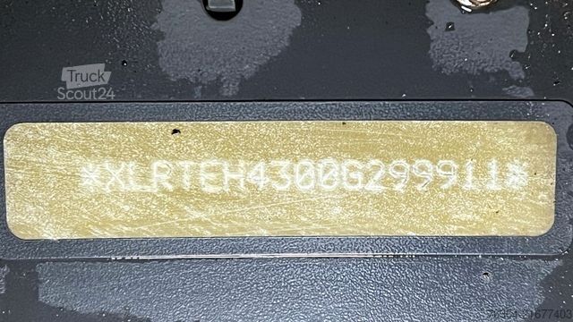 Tractor estándar DAF XF 530 FT