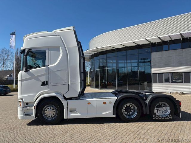 Tractor estándar SCANIA S770 6x2 Hydraulik