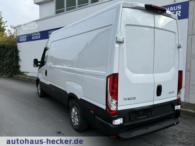 Furgoneta IVECO Daily 35S16A8 V MY24 RS 3520L