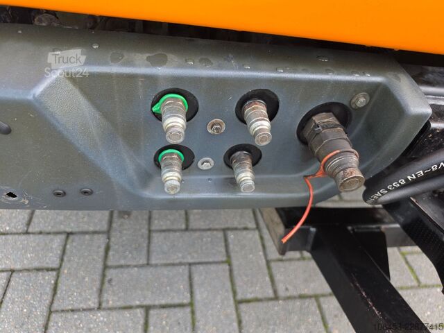 Tippbil skåpbil MULTICAR M 30 Kipper 4x4 10x Hydr.vorne/Platte vor/Klima