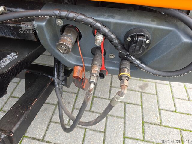 Tippbil skåpbil MULTICAR M 30 Kipper 4x4 10x Hydr.vorne/Platte vor/Klima