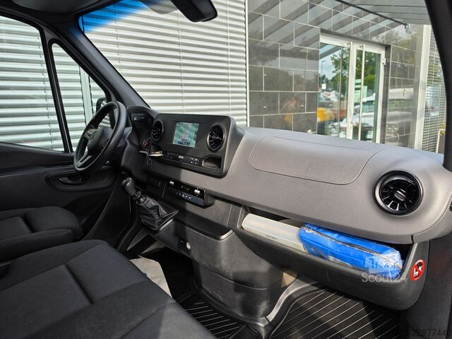 Furgoneta caja MERCEDES-BENZ Sprinter 316 CDI Koffer/LDW/AC/Tempo/Navi/3 Sitz