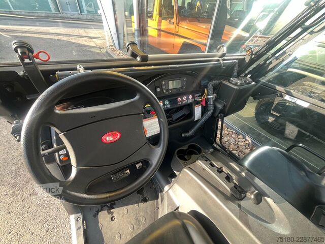 Utilaj agricol  KYMCO UXV 700i Quad Buggy 78 km/h