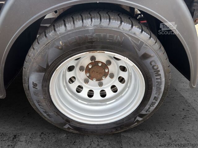 Dubă cu caroserie tip cutie FORD Transit 2.0 Koffer Ladebordwand Klima nur 92 Tkm