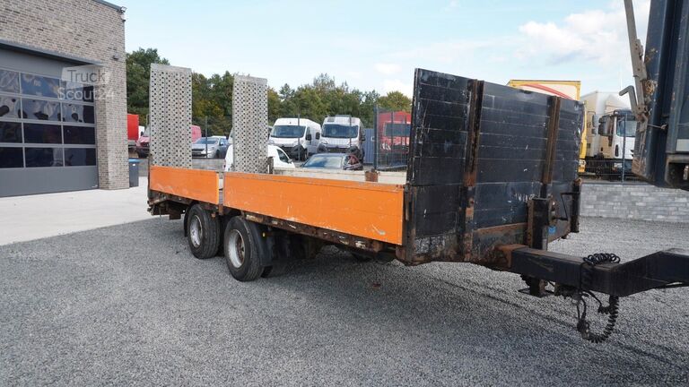 Remorcă cu platformă joasă HIEBENTHAL TTH 18 Tieflader Rampen SAF-Achsen Tandem