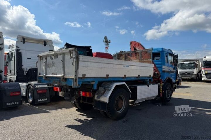 Macara montată pe camion MERCEDES-BENZ SK 1831 4x2 Fassi F105 Kipper