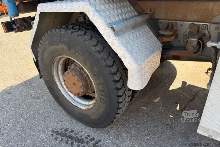 Macara montată pe camion MERCEDES-BENZ SK 1831 4x2 Fassi F105 Kipper