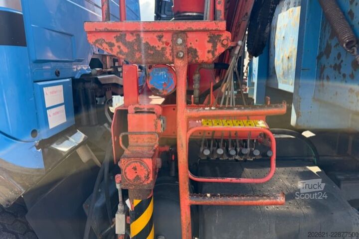 Macara montată pe camion MERCEDES-BENZ SK 1831 4x2 Fassi F105 Kipper