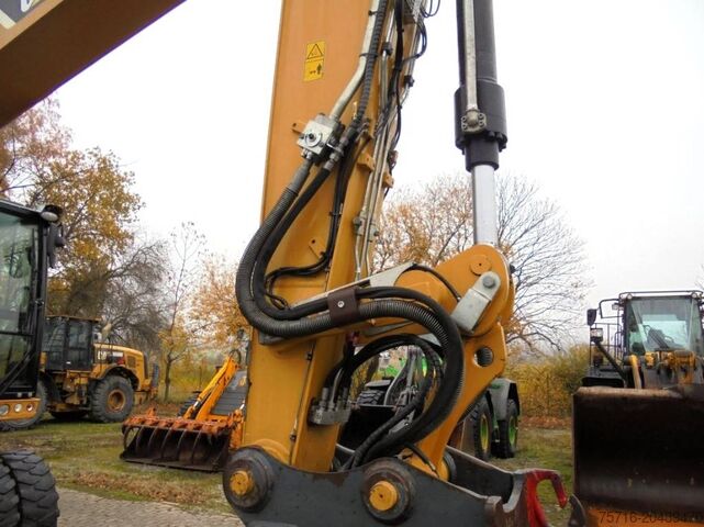 Ratinis ekskavatorius CAT M 318 F