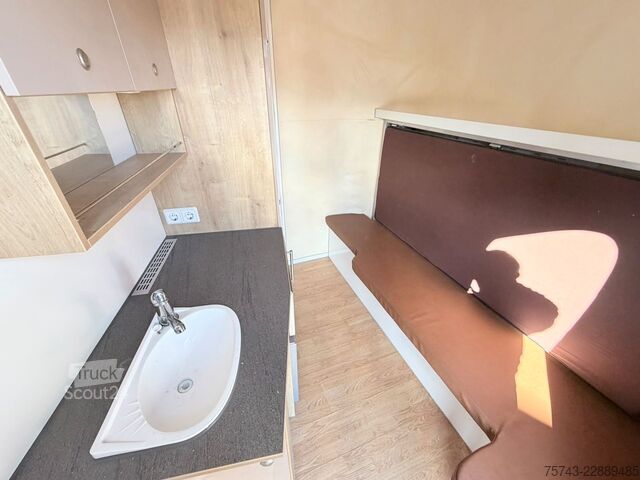 Arklių pervežimo priekaba  ANKA  3 Pferd3,5t  Pferdeanh. Wohn. Dusche