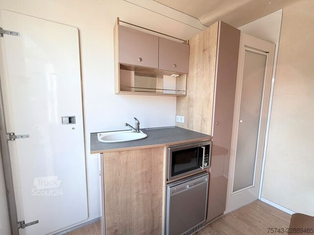 Arklių pervežimo priekaba  ANKA  3 Pferd3,5t  Pferdeanh. Wohn. Dusche